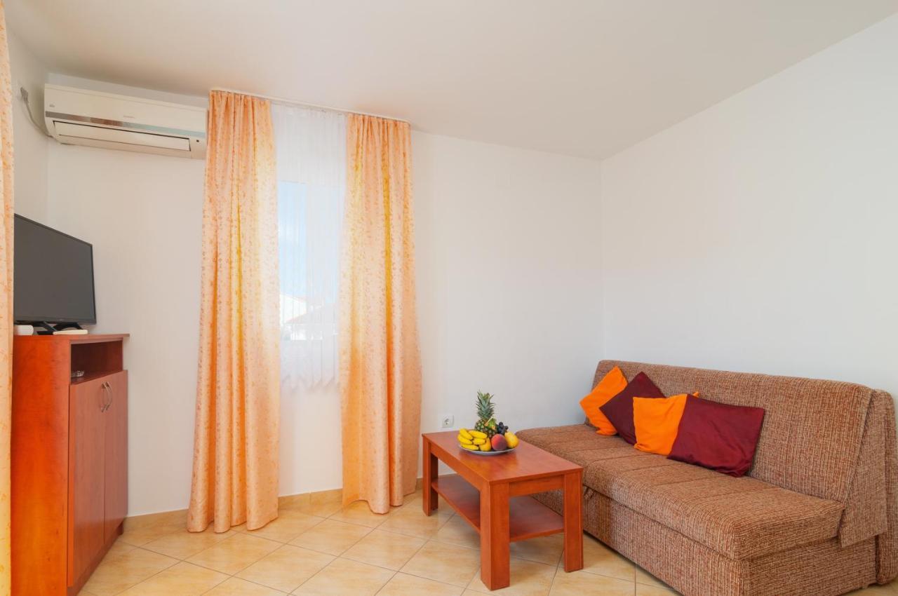 Apartments Island Beat Supetar Habitación foto
